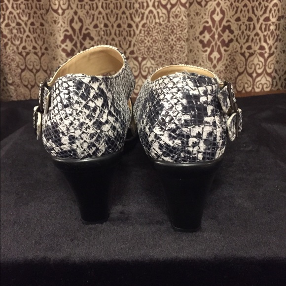 Bella vita B&W heels/pumps - Picture 3 of 8